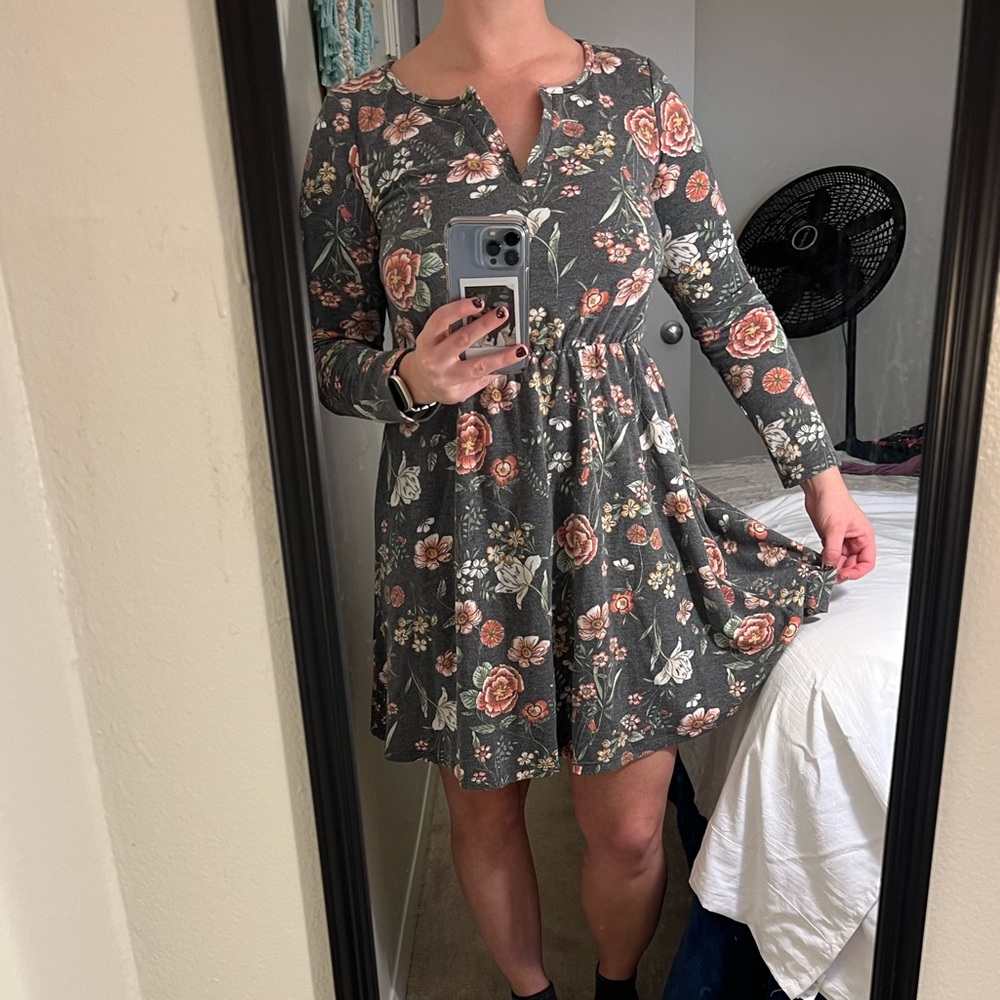 Gray floral long sleeve dress